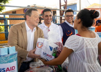 Estados Unidos continúa entrega de ayuda humanitaria a escala nacional