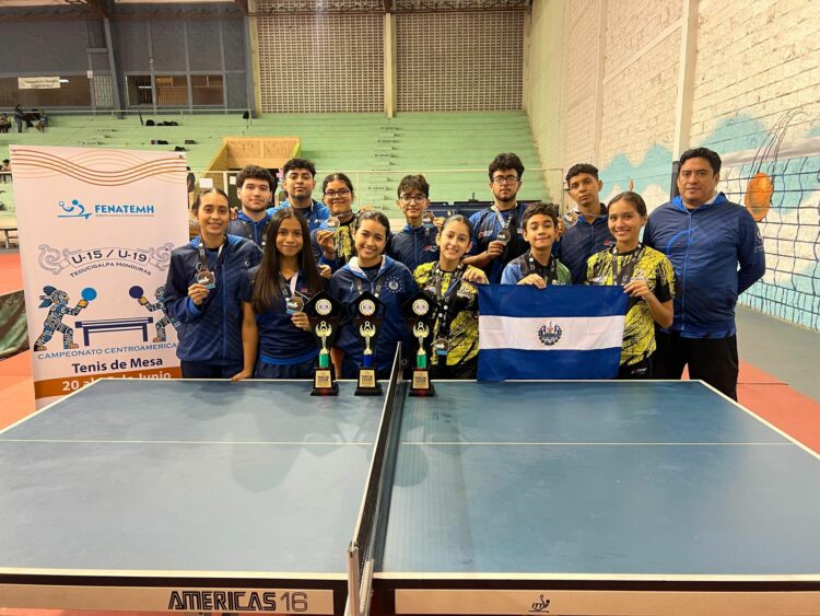 Los tenismesistas nacionales destacaron en Honduras, al ganar cuatro medallas de bronce. Foto/Fesalteme