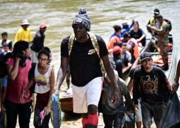 Panamá y EE. UU. firmarán convenio para repatriar migrantes que crucen la selva del Darién