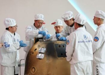 Misión Chang’e-6 de China recoge 1.935,3 gramos de muestras de cara oculta de la Luna