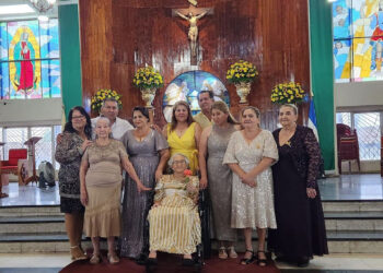 Mamá Chus festejó sus 100 años con familiares y amigos
