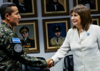 Ministra argentina Bullrich afirma que el Régimen de Excepción sirve para enfrentar a los criminales