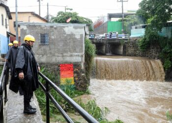 Baja presión al norte de Centroamérica mantendrá lluvias en El Salvador