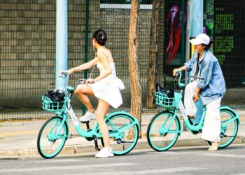 La bicicleta es el medio de transporte más usado en el gigante asiático