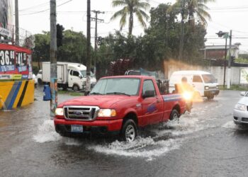 Medio Ambiente advierte sobre probabilidad de deslizamientos e inundaciones urbanas