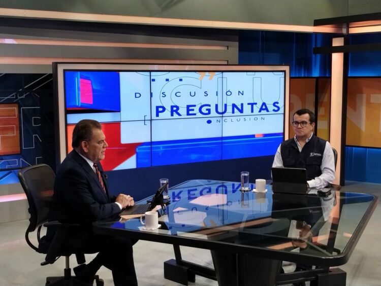 El titular del MARN instó a la población a mantenerse informado a través de los medios oficiales. Foto: Cortesía.
