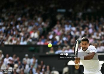 Novak Djokovic sufre para acceder a tercera ronda en Wimbledon