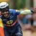 Multan al francés Bernard por haber besado a su pareja durante una etapa del Tour