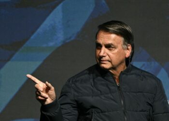 Bolsonaro apoya a Trump y recuerda puñalada que sufrió en un mitin en 2018