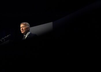 Apoyo a Biden se desvanece entre sus antiguos aliados demócratas
