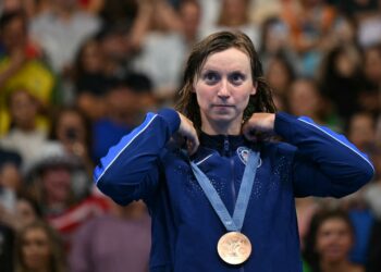«Sabía que sería duro», admite Ledecky tras perder ante Titmus