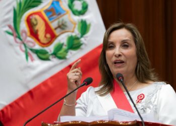 Fiscalía de Perú denuncia por homicidio a Boluarte por represión de protestas iniciadas en 2022