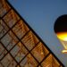 La alcaldesa de París quiere «conservar» el pebetero y los aros de la Torre Eiffel