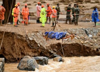 Desprendimiento de tierra en India deja más de 150 muertos