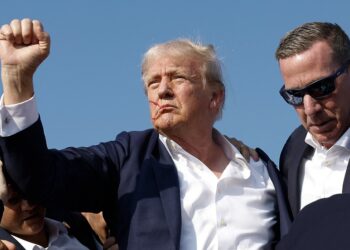 Condenan ataque contra Donald Trump durante actividad de campaña
