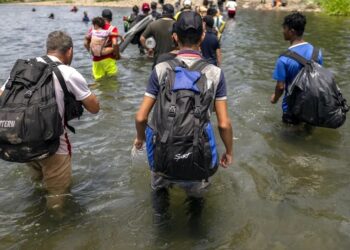Diez migrantes mueren ahogados en río de Panamá