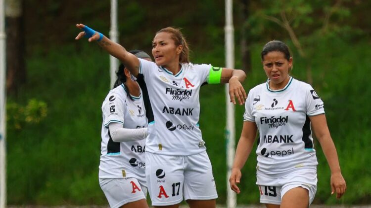Alianza enfrentará a Santa Fe de Panamá, por el título del Interclubes de la Uncaf