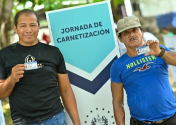 Migración realiza jornada de carnetización en la frontera El Amatillo