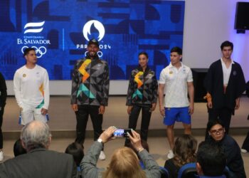 Atletas salvadoreños vestirán de gala en París