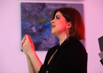 Gracia González, la angelical voz salvadoreña que brillará en «The Sound of Broadway»