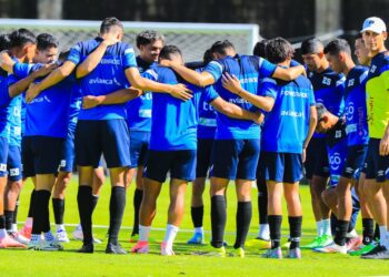 David Dóniga no llamará más jugadores ante la ausencia de los futbolistas de FAS