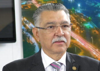 Exministro Duarte Durán y su grupo familiar son demandados por enriquecimiento ilícito