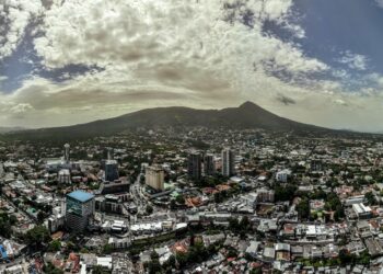 Lluvias disminuirán este lunes en El Salvador por presencia de Polvos del Sahara