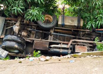 Conductor resultó lesionado en accidente de tránsito en Cuscatlán