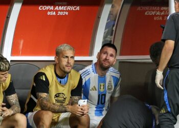 Lionel Messi dejó la final de Copa América, lesionado y entre lágrimas