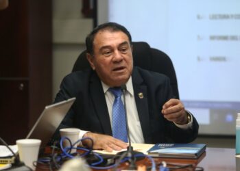 PDC: recorte de presupuesto de la Asamblea Legislativa financiará sistema de becas
