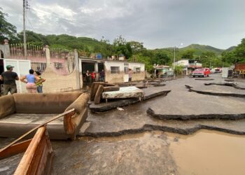 Deterioro. Las inundaciones en Cumanacoa, en Sucre, destruyeron 400 viviendas. Otros 8,000
inmuebles quedaron dañados, según el informe de Gobierno.