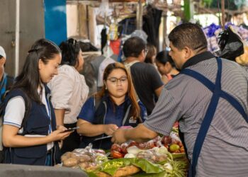 Denuncian alza de precios en mercado Central y La Tiendona