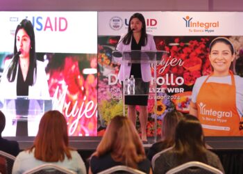 Anuncian nueva línea de crédito para mujeres empresarias