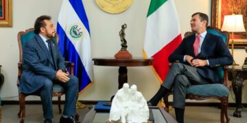 Vicepresidente Félix Ulloa se reúne con delegación de Italia para fortalecer relaciones económicas