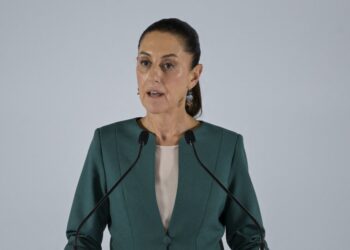 Presidenta electa de México anuncia la construcción de tres nuevos trenes de pasajeros
