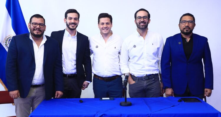 La proptech salvadoreña, que registra más de 300 agentes inmobiliarios, presentó sus últimas innovaciones tecnológicas y su visión para el futuro del sector.