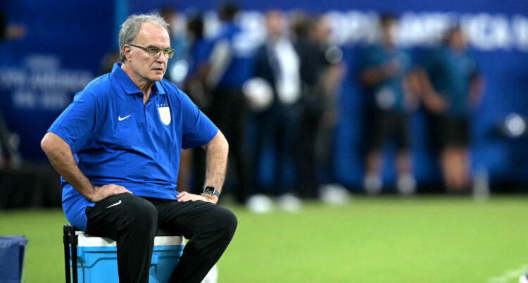 Marcelo Bielsa, técnico de Uruguay. Foto: AFP