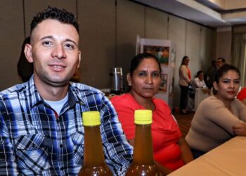 200 familias mejoraron sus proyectos  con apoyo de España