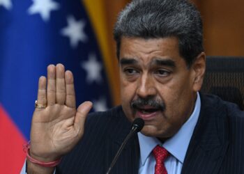 Maduro promete entregar actas de votación y dice que opositores deben estar «tras las rejas»