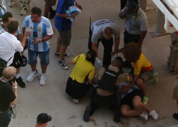 Un aficionado salvadoreño relató lo que vivió en el incidente en el Hard Rock Stadium