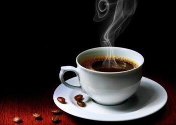 Libra de café salvadoreño alcanza precio récord de $122 en subasta internacional