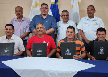 Veteranos y excombatientes reciben apoyo económico en La Unión