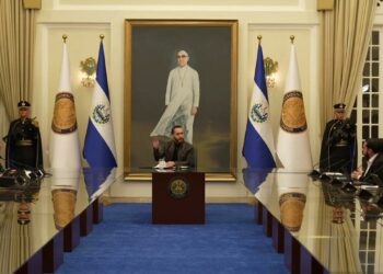 Gobierno de El Salvador da respuesta a emergencias por lluvias, dengue y alza de alimentos