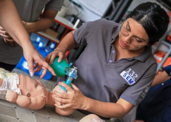 Personal del SEM se capacita en reanimación cardiopulmonar pediátrica