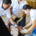 Capacitan en primeros auxilios a trabajadores de hoteles en Surf City II